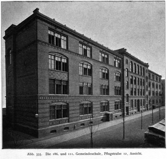 Das Schulgebäude Pflugstraße 12, um 1896
