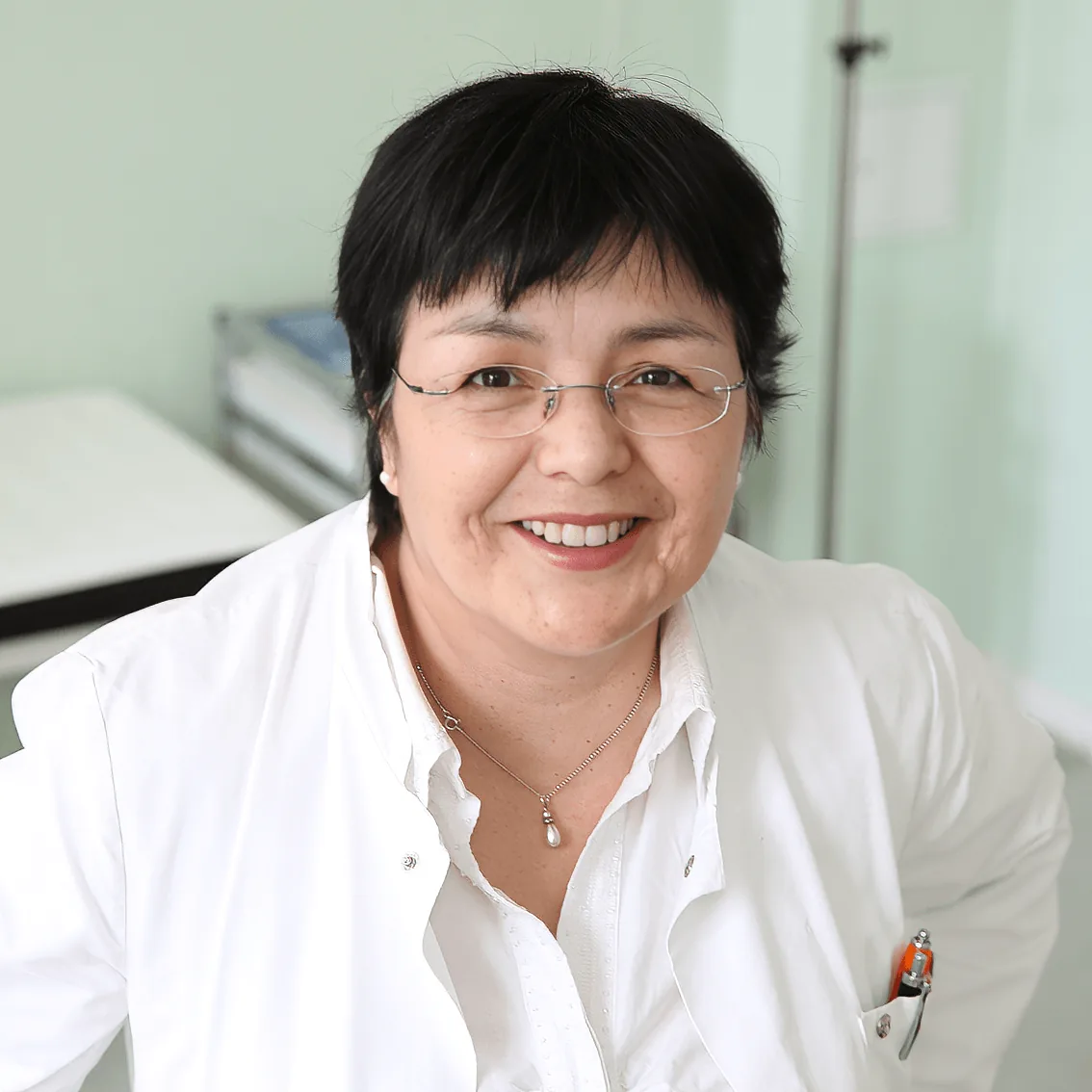 Dr. Jenny De la Torre Castro